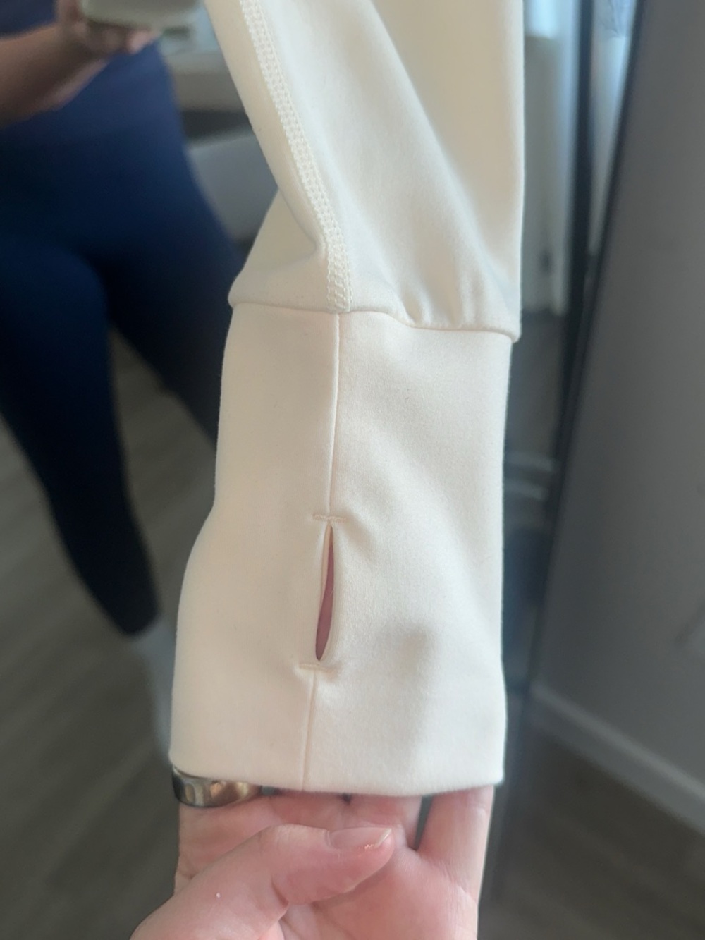 Saski Butter Cropped Zip Jacket - Picture 3 of 4